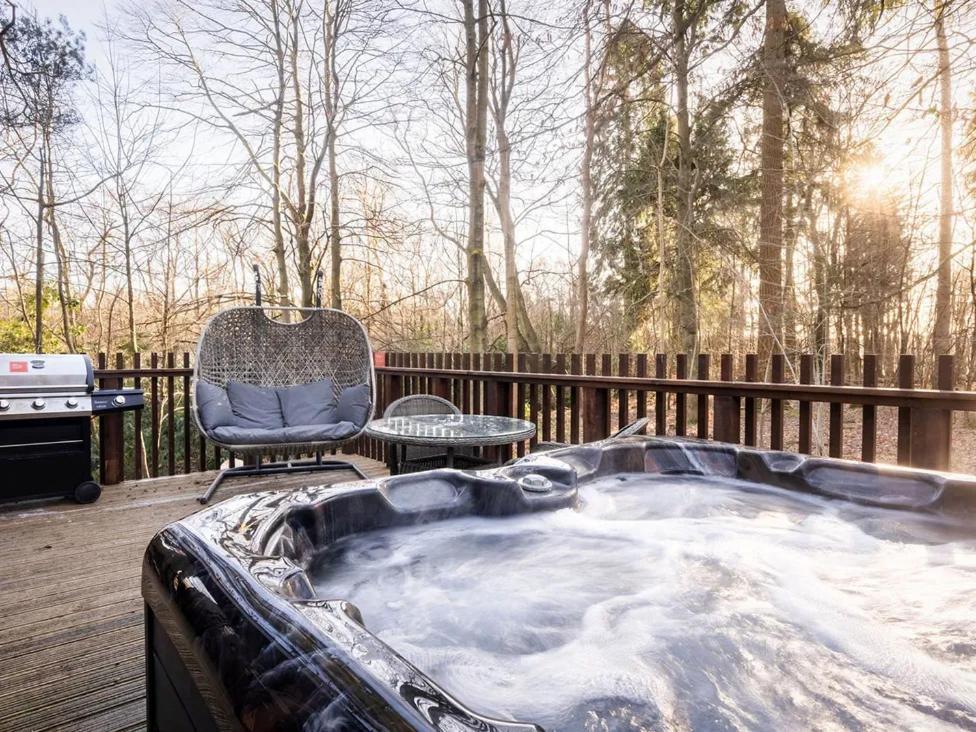Keldy Forest Cabins - Forest Holidays بيكرينغ المظهر الخارجي الصورة