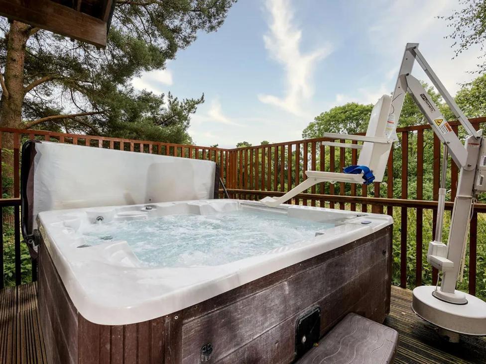 Keldy Forest Cabins - Forest Holidays بيكرينغ المظهر الخارجي الصورة